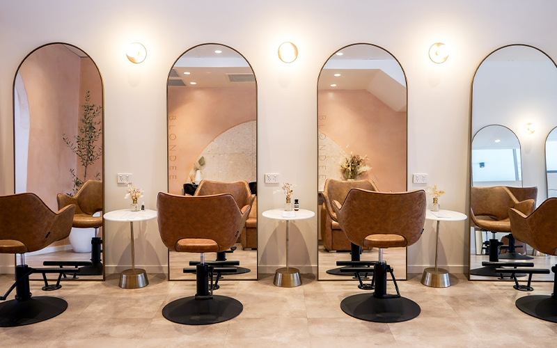 Modern Berber Tezgahı Tasarımlarıyla Salon Estetiğini Güçlendirme